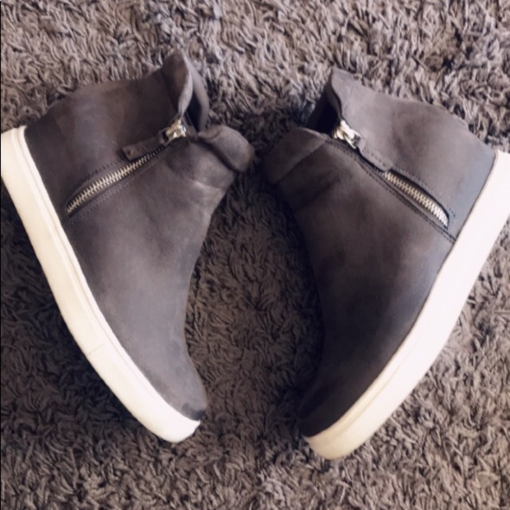 Womens Steve Madden Suede wedge sneaker